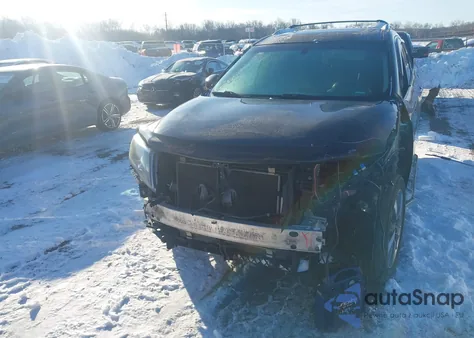 2016 Nissan Pathfinder Platinum z USA, uszkodzony, nr VIN 5N1AR2MM0GC632682